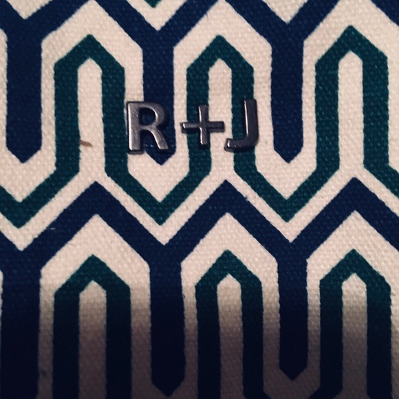 shoulder bag/ overnight bag. Navy blue/green - Picture 1 of 6